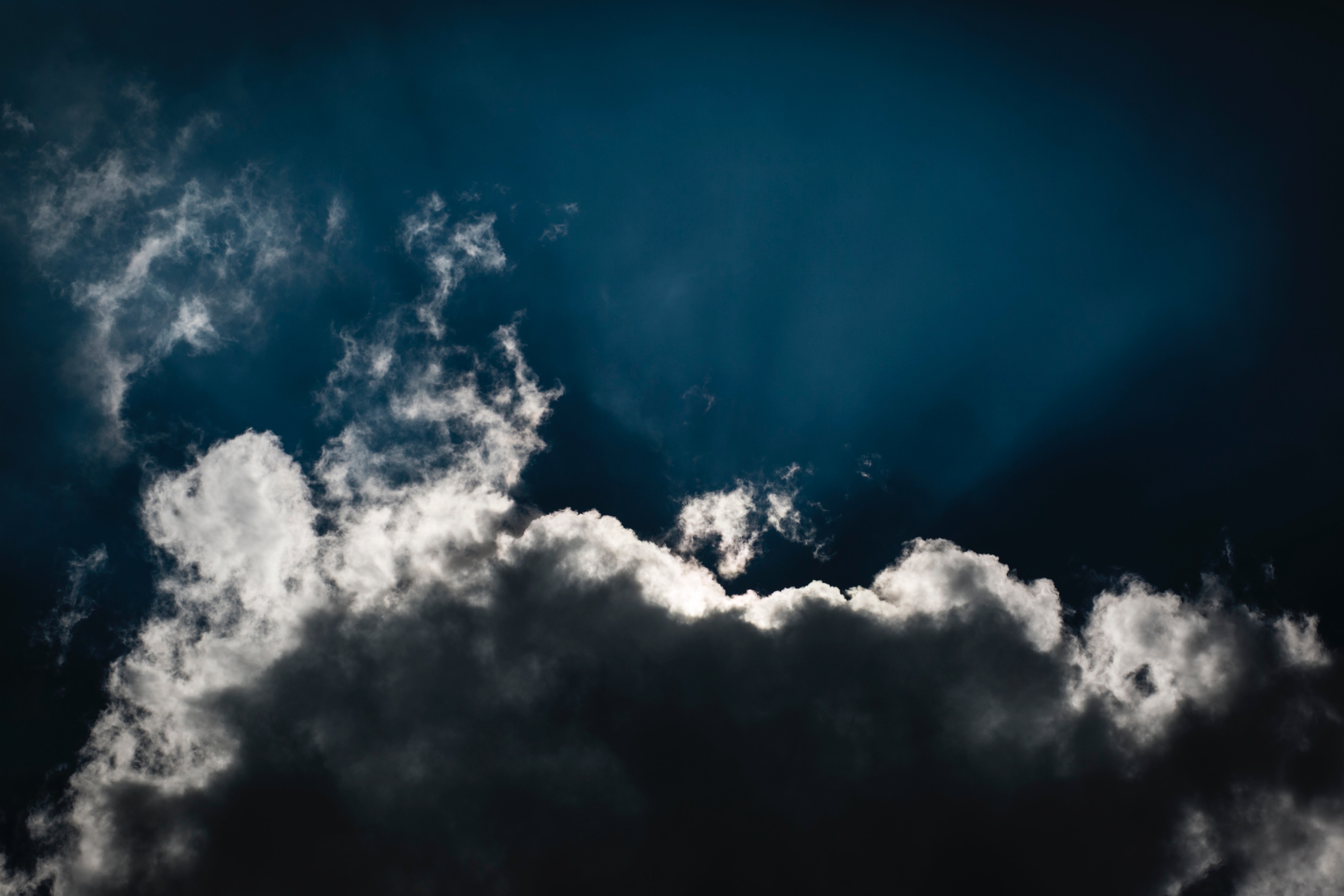 simone-viani-1152774-unsplash